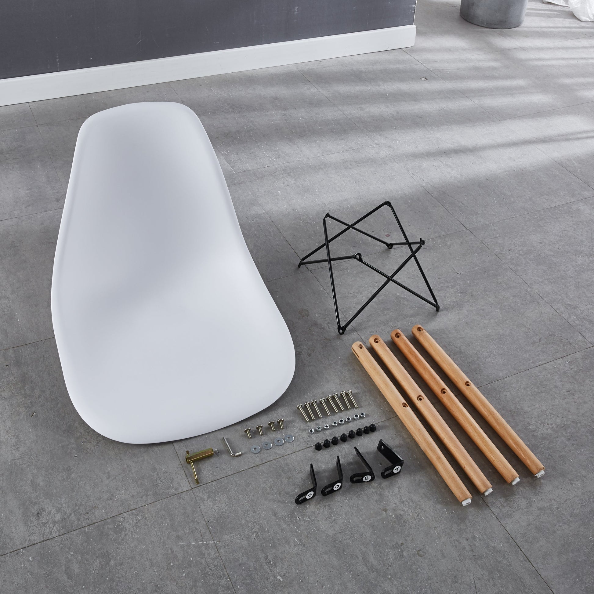 Replica Eames DWR Shell Chair in White, Wood Design Detail