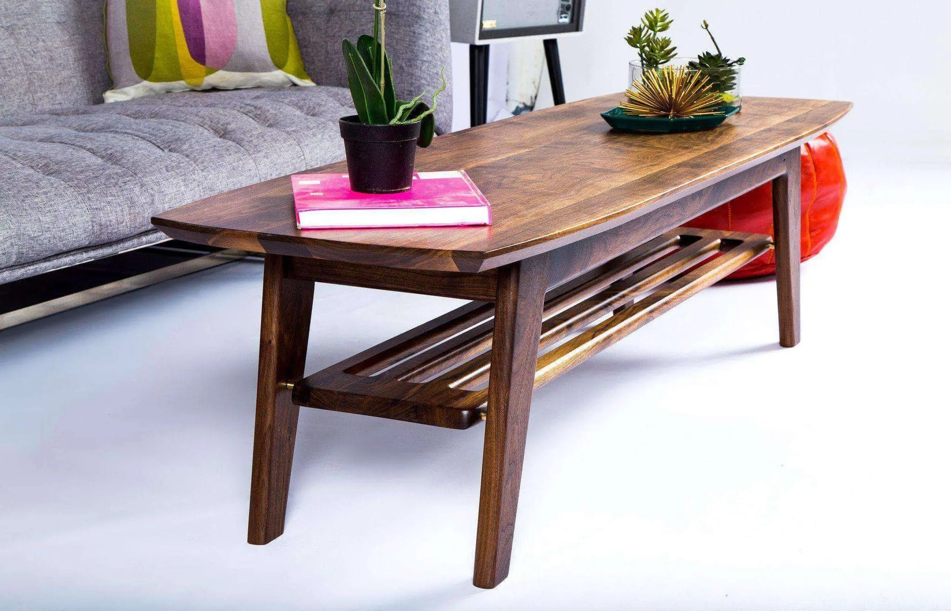Moderncre8ve - The Soho - mid century oval coffee table